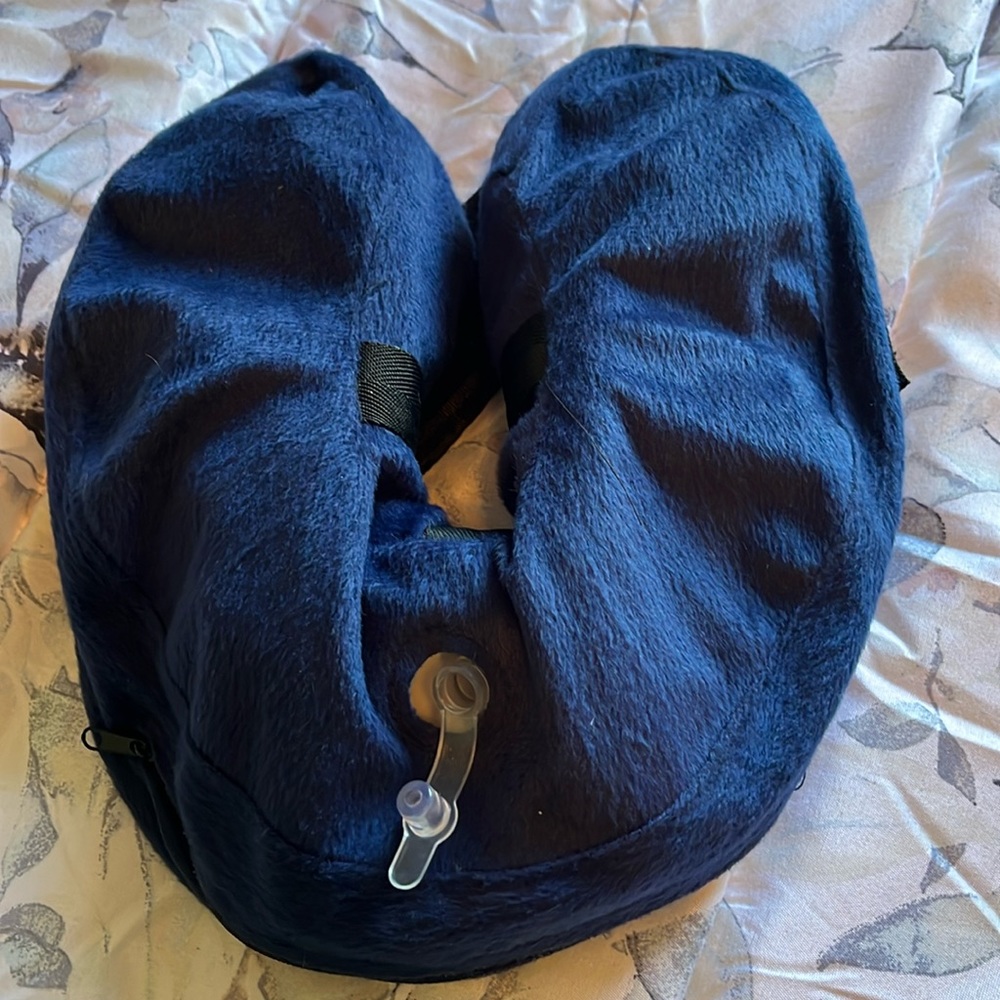 Pet inflatable collar